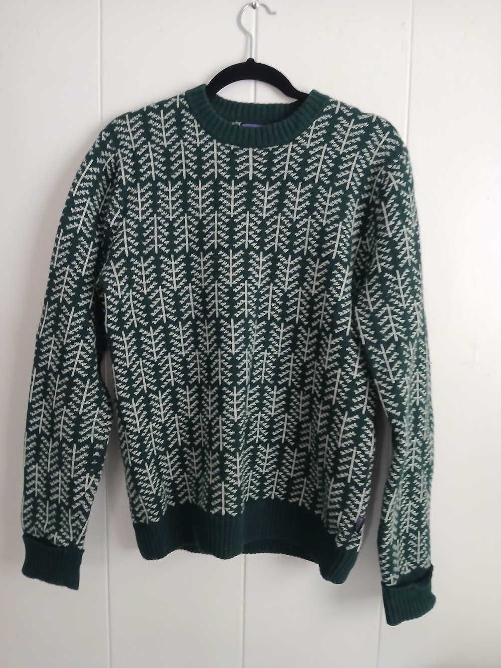 Green & White Patterned Wool Blend Crewneck Sweater - Unisex